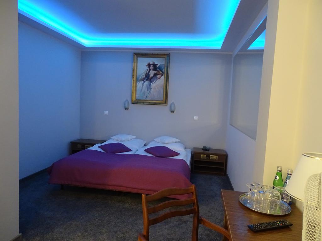 סטשאו Motel 2000 מראה חיצוני תמונה