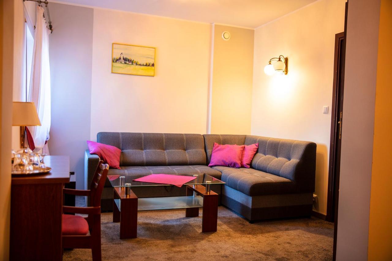 סטשאו Motel 2000 מראה חיצוני תמונה
